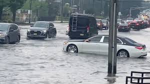 New York flash floods after storms cause widespread disruption