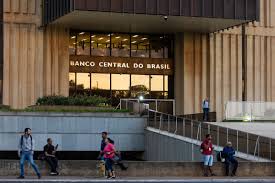Análise: IPCA-15 recoloca comunicação do Copom no centro do debate