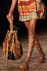 Resultado de imagem para tendencia de bolsas e carteiras inverno 2016