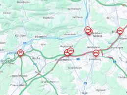 Unfall auf A1: Rückstau