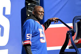 Giants great Lawrence Taylor suffers medical emergency in New Jersey