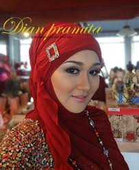 Make Up and Styling Hijab by Dian Pramita - make_up_minimalis-styling_jilbab-modifikasi_jilbab