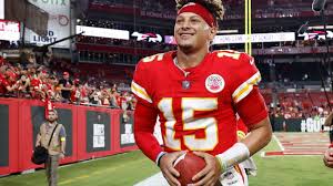 Chiefs' Patrick Mahomes on track to participate in first OTAs