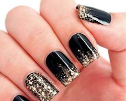 Hình ảnh về Black and gold nails