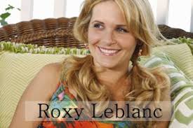 Roxy LeBlanc est l&#39;épouse du Lieutenant Trevor LeBlanc. Mariés depuis 9 ans, ils ont quatre enfants: TJ et Finn (adoptés par Trevor)et Wyatt et Drew ... - 3014101721_1_5_icqiOOnd