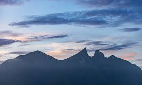 Permanece nublado y con lluvias ligeras este martes en Nuevo León