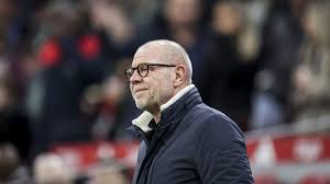 LIVE Eredivisie: Ajax aast met Steven Berghuis op revanche tegen FC Groningen