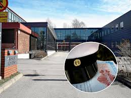 Helsingissä on lukio, josta vain 60 prosenttia saa valkolakin – "Osa on lukiossa pakosta"