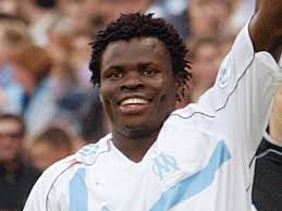 Taye Taiwo is rumored to be the highest paid footballer in Nigeria earning over N18m weekly, 350,000 pounds, that is N73m monthly. - Taye-Taiwo