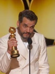 Wagner Moura faz história ao vencer Globo de Ouro de melhor ator