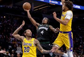 ¡Reaves al Rescate! Lakers Ganaron a Timberwolves con Jugada Épica