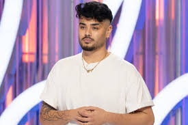 Sheldon Riley Ditches Masks And Embraces His True Self on 'American Idol,' Earning Praise From Judges