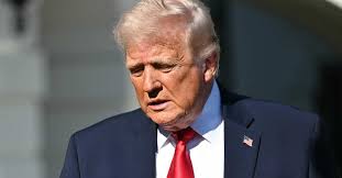 ‘കപ്പലുകൾ തിരികെപ്പോകണം, അല്ലെങ്കിൽ ബലം പ്രയോഗിക്കും’: ഹോർമുസിൽ കടുപ്പിച്ച് യുഎസ്