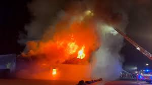 Großbrand zerstört Nudelfabrik in Rüthen: Millionenschaden! - Imagen ilustrativa del artículo