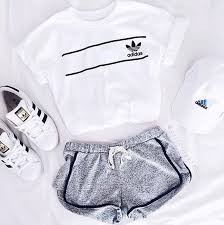 Resultado de imagen de look deportivo mujer adidas tumblr