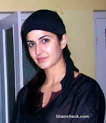 The actress recently flew down to Rajasthan to offer her prayers at Ajmer Sharif on Tuesday. Katrina Kaif in burqa at Ajmer Sharif to Seek Blessings for Jab ... - Katrina-Kaif-in-burqa-at-Ajmer-Sharif-to-Seek-Blessings-for-Jab-Tak-Hai-Jaan