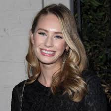 Dylan Penn has split from Steven R. McQueen. The 22-year-old model - who is the daughter of Sean Penn and his ex-wife Robin Wright - has decided to call ... - dylan_penn_716825