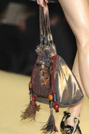 Resultado de imagem para tendencia de bolsas e carteiras inverno 2016