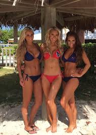 Resultado de imagem para CALENDAR BLAZER CHEERLEADERS