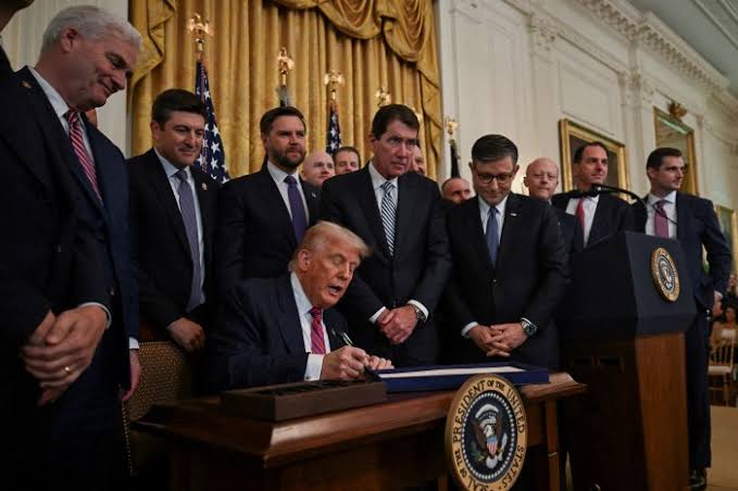 Trump's crypto push may aid Bessent's Treasury moves as stablecoin demand for bills grows; Treasury announced larger buybacks last week