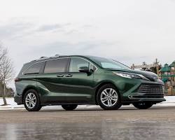 family car : 2024 Toyota Sienna car