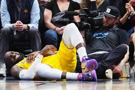 LeBron James is missing his 3rd straight game with injuries when Lakers host Timberwolves