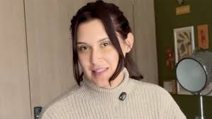 Filha de Fátima Bernardes, Beatriz Bonemer mostra como é a sala de seu apartamento