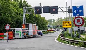 Geen chaos bij afsluiting Wijkertunnel: verkeer rond Velsertunnel en Velsertraverse blijft doorrijden. ’Er is zeker minder aanbod op de A9’