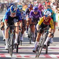 13 ans d'attente pour un grand bonheur : Bryan Coquard, enfin vainqueur d'étape sur un grand Tour, le punch récompensé — L'Équipe