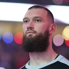 Sandro Mamukelashvili News: Expanded role in Friday's loss