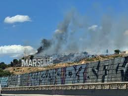 Marseille en Flammes! Incendie Près des Lettres: Que se Passe-t-il? - Imagen ilustrativa del artículo