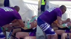 Brasileiro é denunciado por segurar jogadoras pelo braço em final na Itália