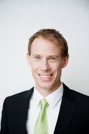 My name is Erik Vollebregt and I am a Life Sciences and IP lawyer based in Amsterdam, one of the founding partners of Axon Lawyers as of 1 September 2011, ... - portret-erik