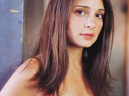Shiri Appleby And Jason Behr. Is this Shiri Appleby the Actor? Share your thoughts on this image? - shiri-appleby-and-jason-behr-1266594854