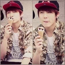 Hasil gambar untuk Jeon Jungkook