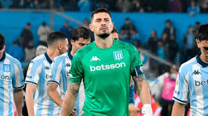 ¡Adiós a un Ídolo! Arias se Despide de Racing: ¿Fin de un Ciclo?