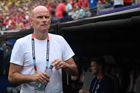 Técnico de Noruega critica a la FIFA por levantar sanción a Balogun antes del Bélgica-Estados Unidos