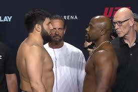 UFC Abu Dhabi: Rizvan Kuniev Crashes Through Tyrell Fortune with Knees
