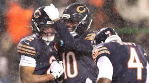 NFL play-offs: Bears hold narrow lead over Rams in frozen Chicago