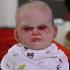&lt;&lt; Bayi iblis ini mengagetkan pejalan kaki di New York ( VIDEO + PIC) - 2093626