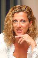 Sally Gunnell, OBE Olympic Gold Medalist &amp; World Record Holder 400m Hurdles says: “The mobiliser certainly kept my lower back in one piece during race ... - sally-gunnell