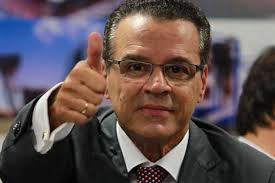 Com 271 votos, o deputado Henrique Eduardo Alves (PMDB-RN) foi escolhido há pouco o novo presidente da Câmara dos Deputados para o biênio 2013/2015. - 71ce5403d248893b0d2d4ead3517df6b