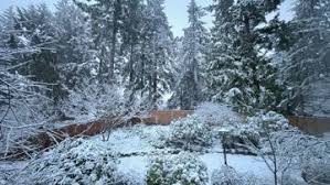 Snoqualmie Pass conditions facing winter snow challenges