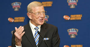 Lou Holtz: Notre Dame could be 'great team' with favorable path to College 
Football Playoff