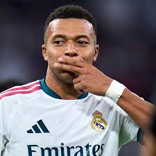 Mbappé rompe com a Nike e fecha contrato com a On, patrocinadora de Fonseca