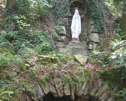Grotte de la chapelle NotreDame de Lourdes
