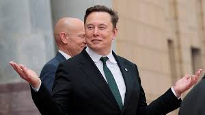 Seth Meyers Mocks Musk’s Weird Behavior on Trump’s China Trip