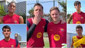 Felicitación de la plantilla del Barça a los campeones del mundo
