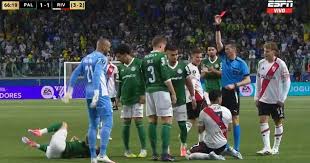 Polémica arbitral: Matonte en el ojo de la tormenta tras River-Palmeiras - Imagen principal del artículo