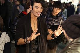 Resultado de imagem para Kim Won-ho Fashion king